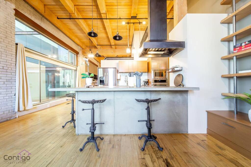 Historic Jd Loft, Near Ice District, Rogers Place, Ug Parking Edmonton Eksteriør bilde