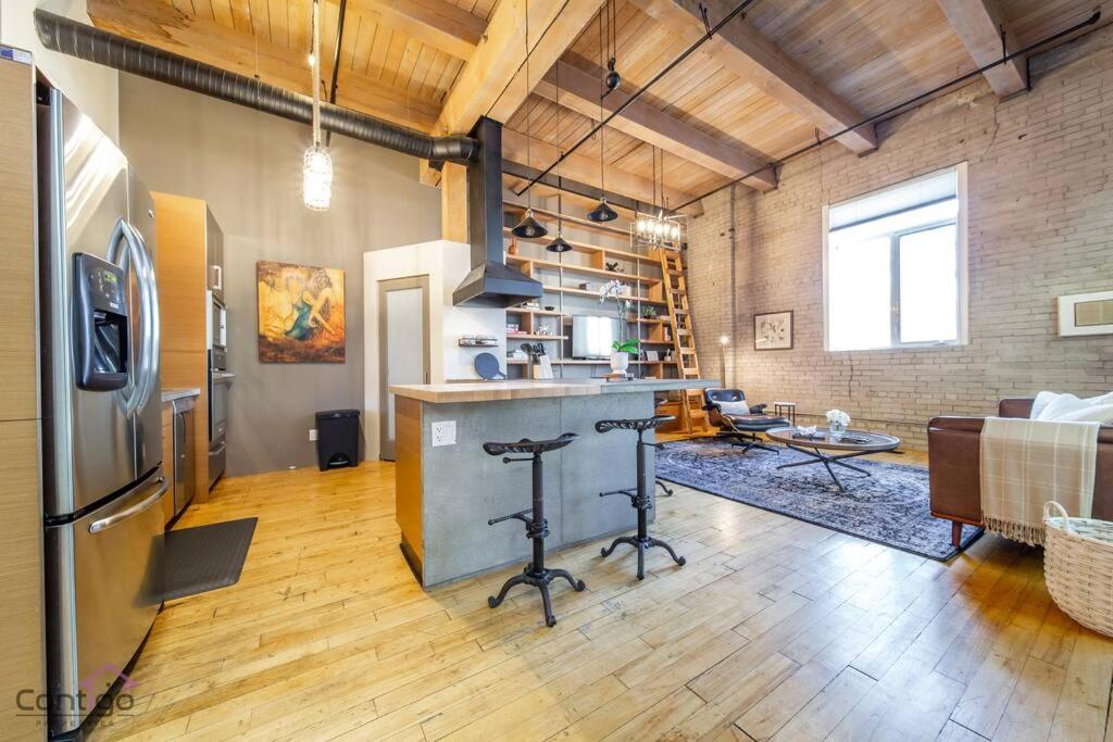 Historic Jd Loft, Near Ice District, Rogers Place, Ug Parking Edmonton Eksteriør bilde