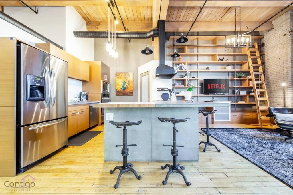 Historic Jd Loft, Near Ice District, Rogers Place, Ug Parking Edmonton Eksteriør bilde